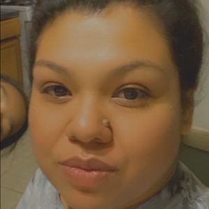 Meet your Posher, Leticia